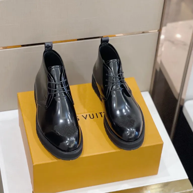 Louis Vuitton Shoe 